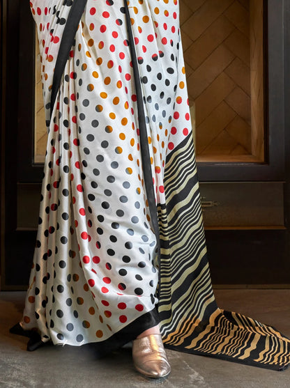 SAREEZE Élite Noir Dots Silk Saree